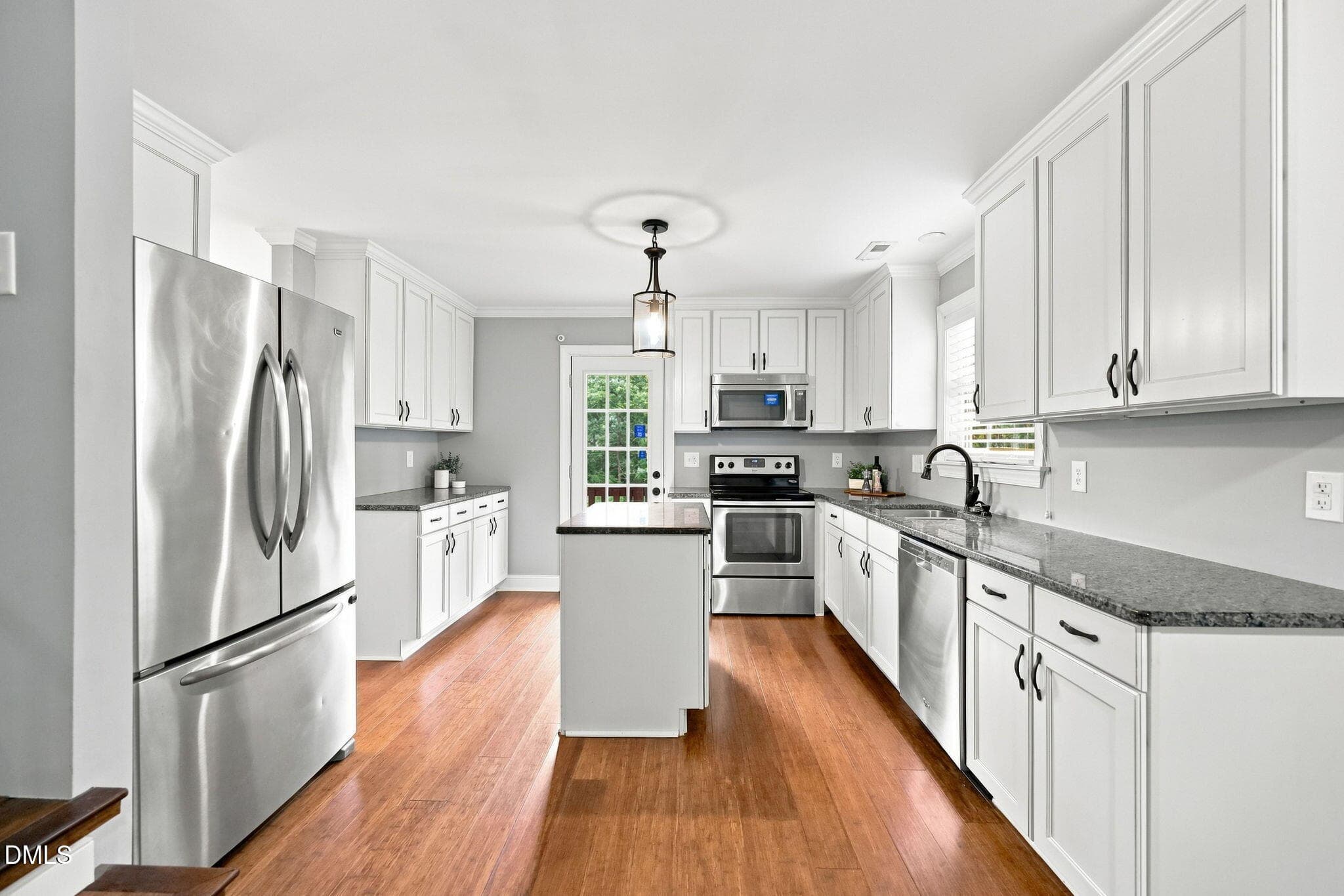 15-web-or-mls-IMG_1978 - 240 Jay Street, Chapel Hill, NC 27516, Chapel Hill