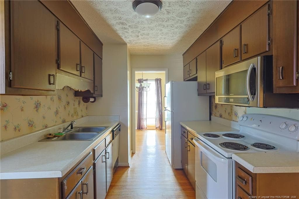 Photo 5 - 3305 Margate Place, Hope Mills, NC 28348