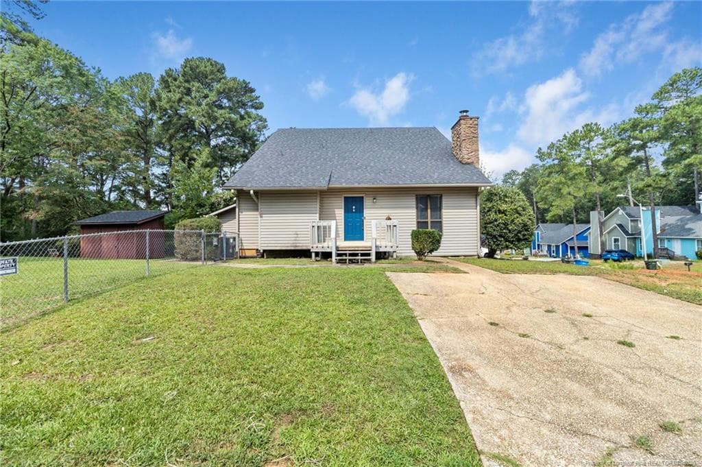 Photo 2 - 6477 Pittsfield Drive, Fayetteville, NC 28303, Fayetteville