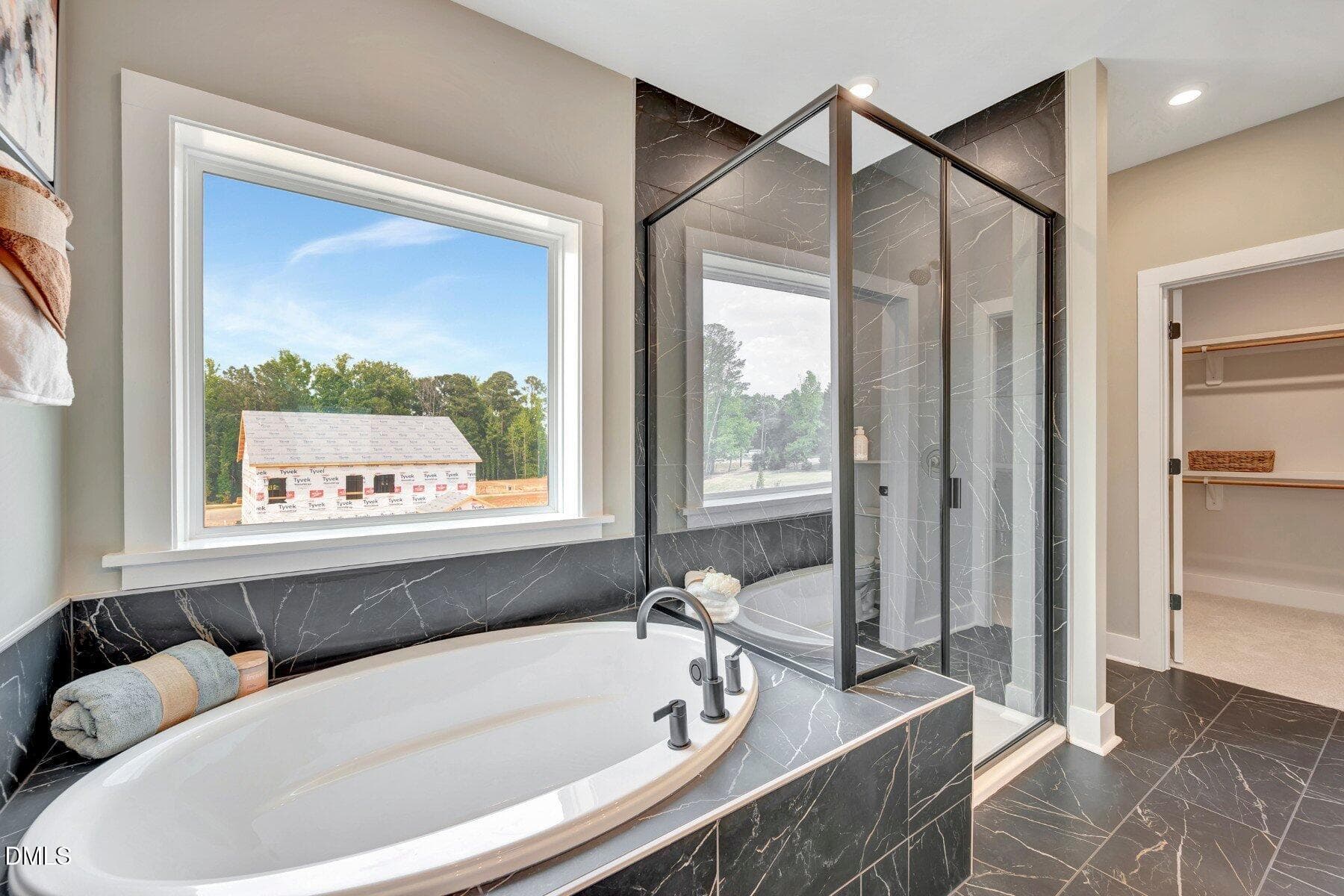 17 Alexander Primary Tub & Shower - 2478 Vetrina Way, Apex, NC 27502