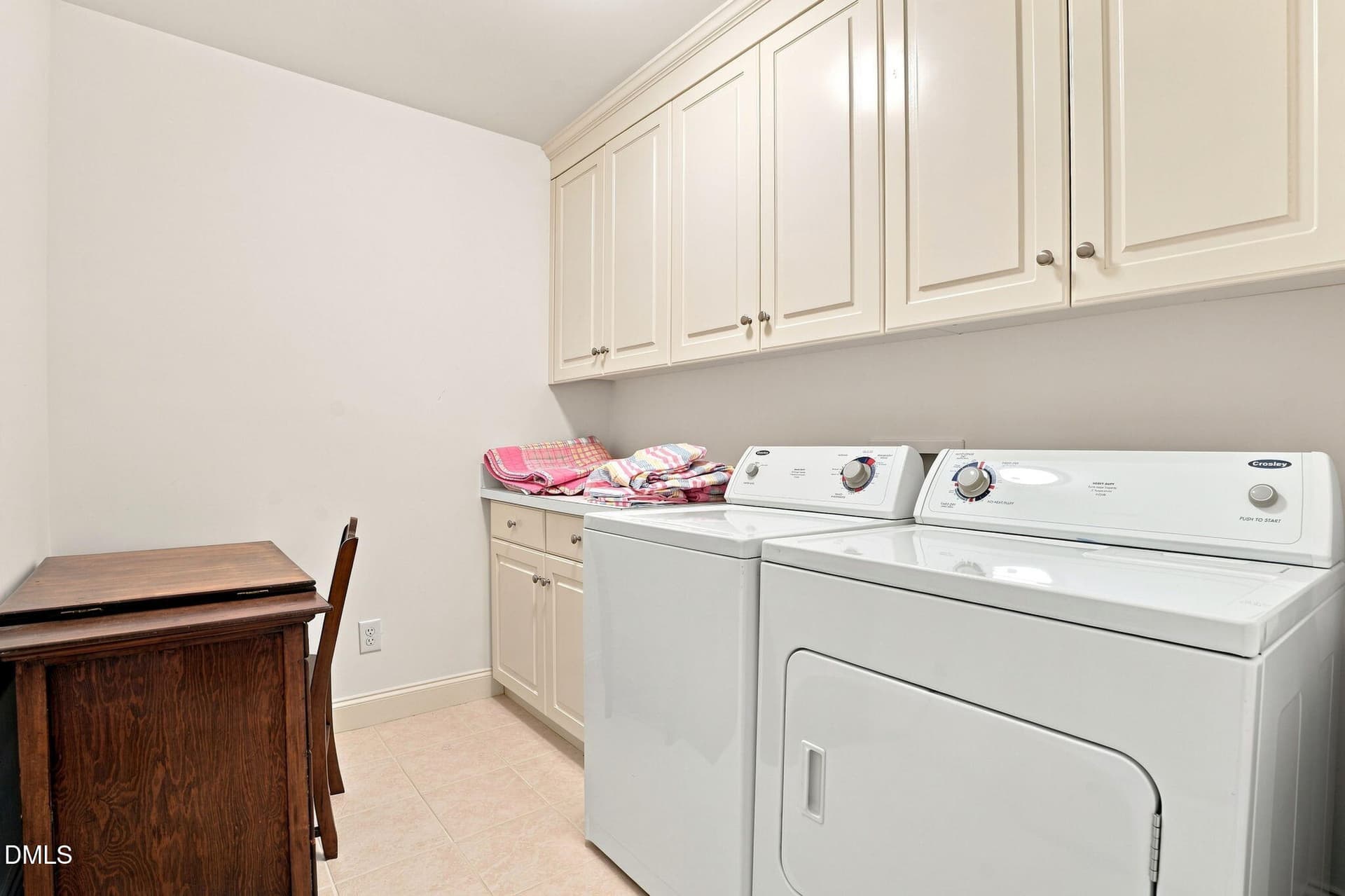 Laundry Up - 4034 Townes Court N, Wilson, NC 27896