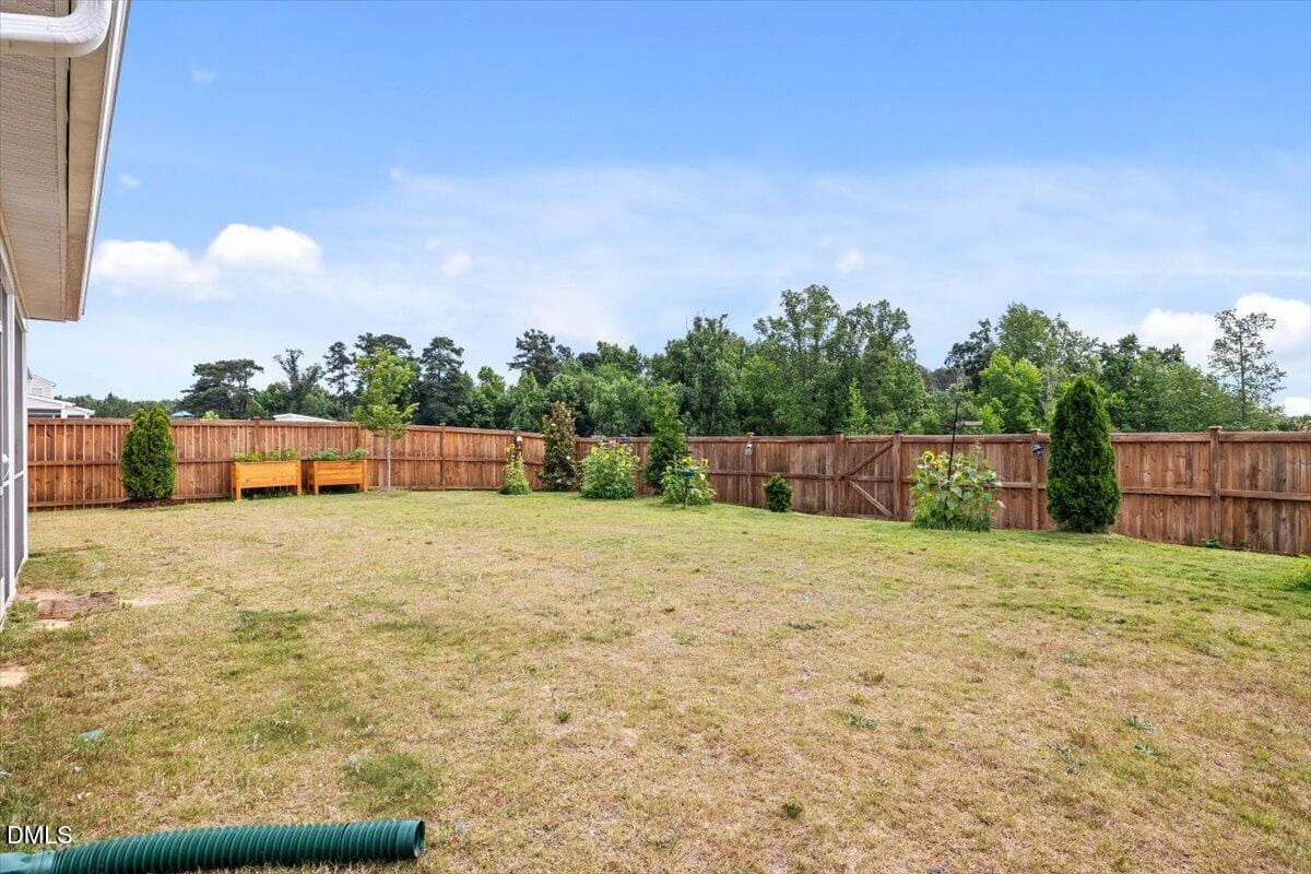 269 Blue Aspen Dr. Yard 4 - 269 Blue Aspen Drive, Fuquay Varina, NC 27526