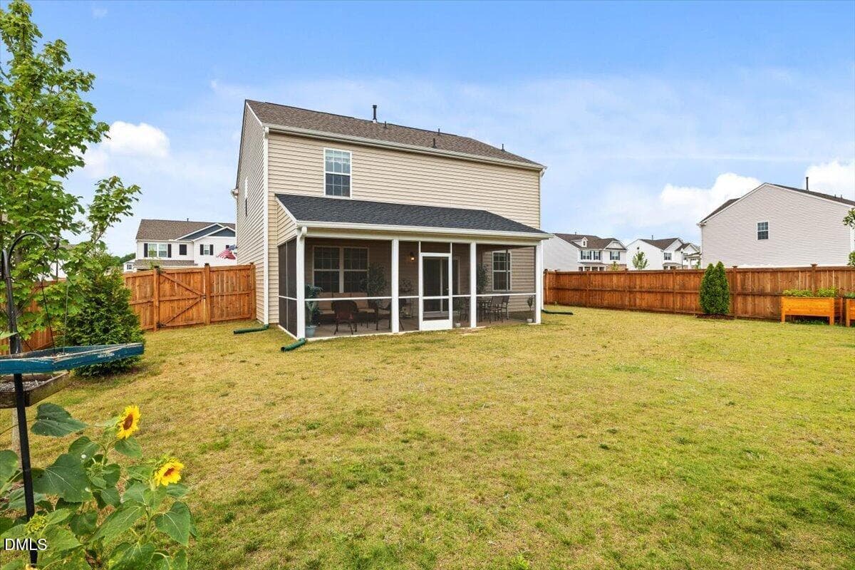 269 Blue Aspen Dr. Yard 3 - 269 Blue Aspen Drive, Fuquay Varina, NC 27526