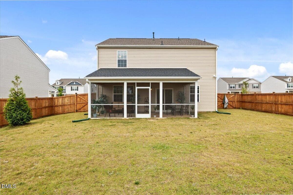 269 Blue Aspen Dr. Yard 2 - 269 Blue Aspen Drive, Fuquay Varina, NC 27526