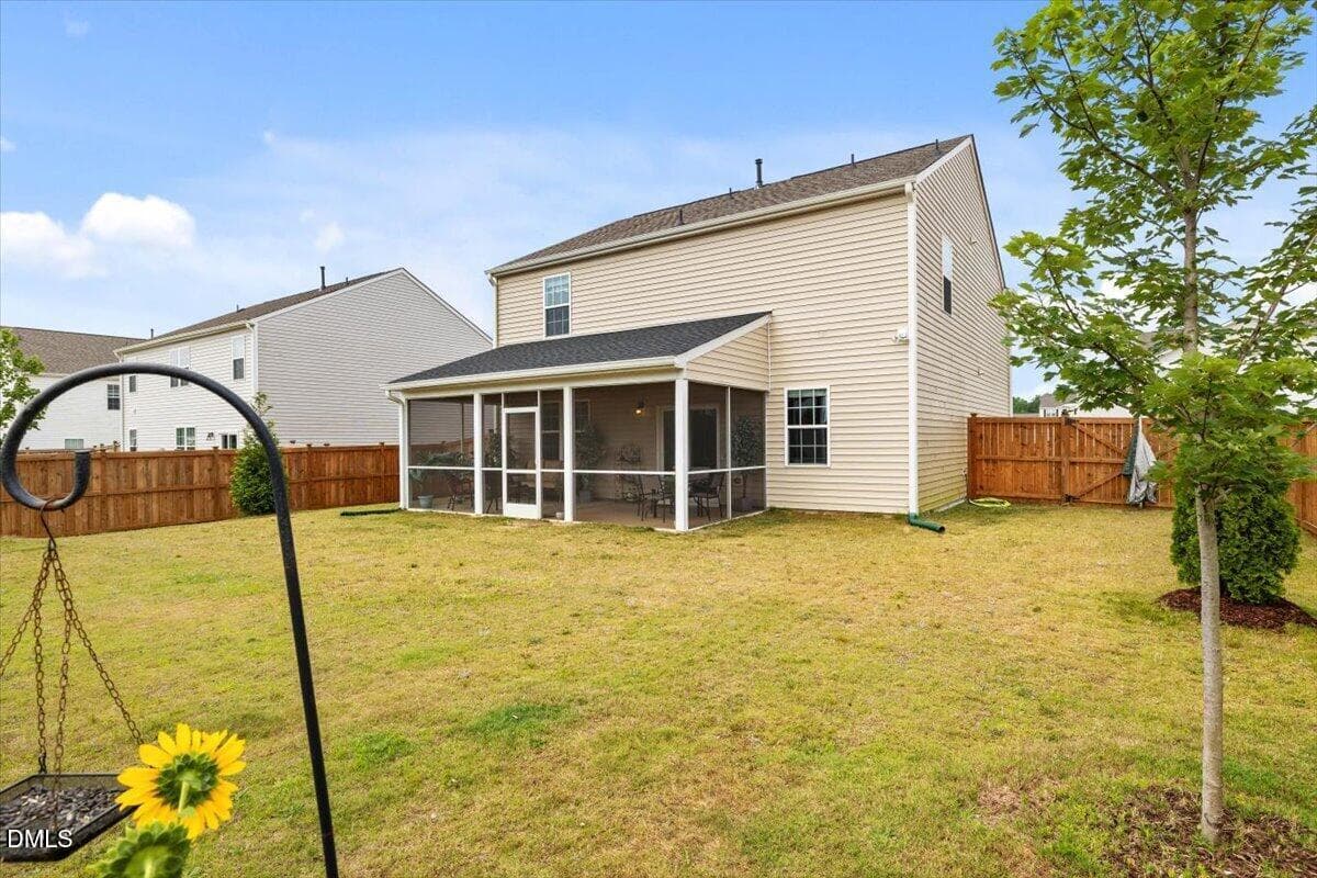 269 Blue Aspen Dr. Yard 1 - 269 Blue Aspen Drive, Fuquay Varina, NC 27526