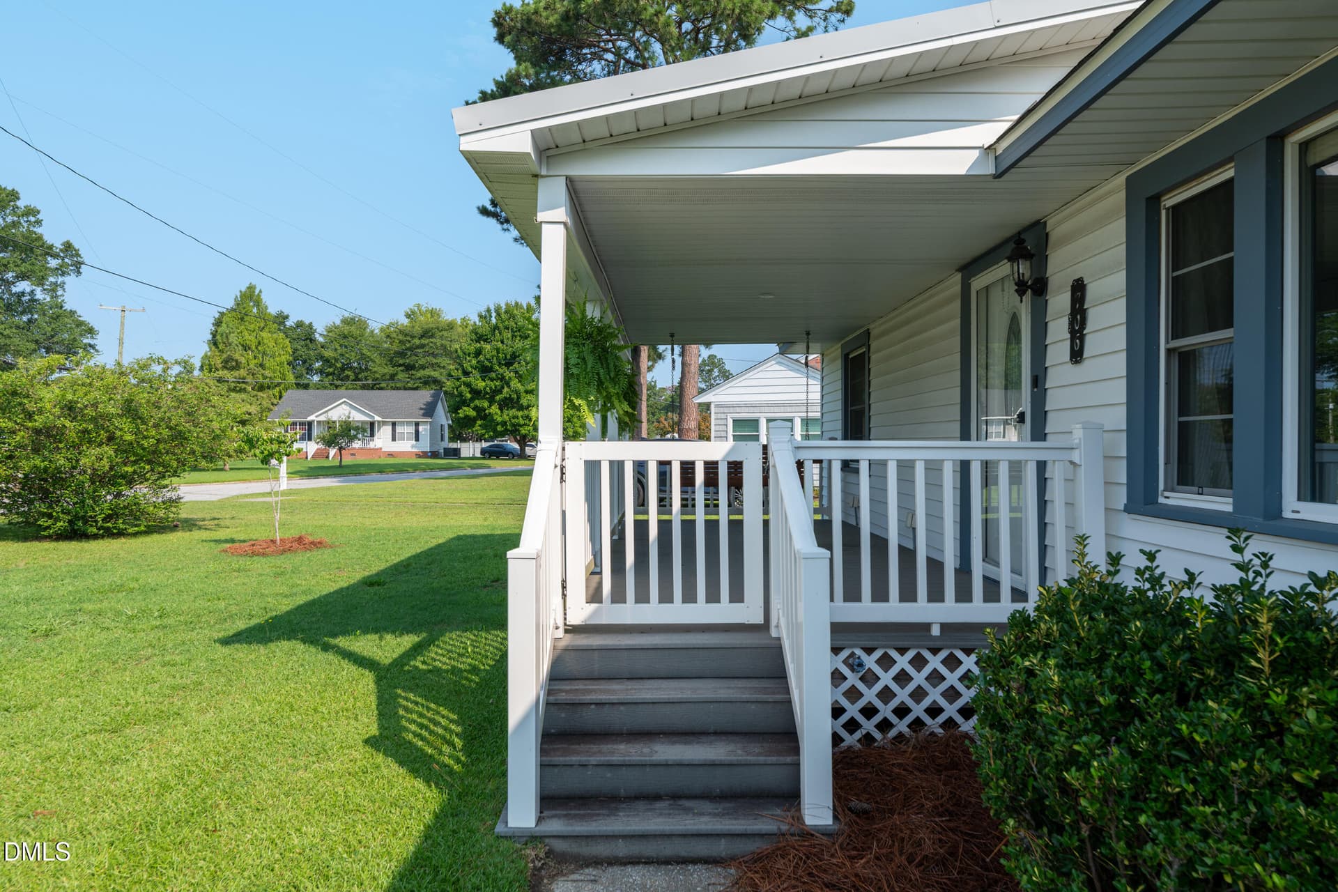 Front Entrance - 706 E Country Club Drive, Tarboro, NC 27886
