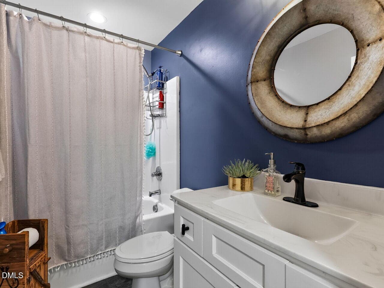 026-1280x960-hall-bath - 2570 Tarheel Road, Benson, NC 27504, Benson