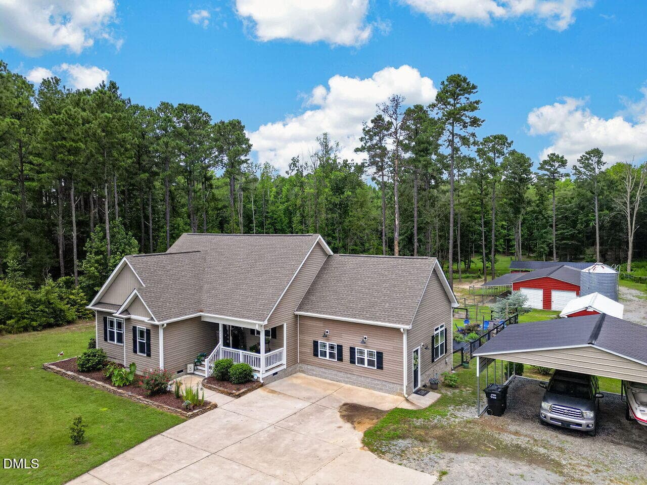 039-1280x960-photo - 2570 Tarheel Road, Benson, NC 27504, Benson