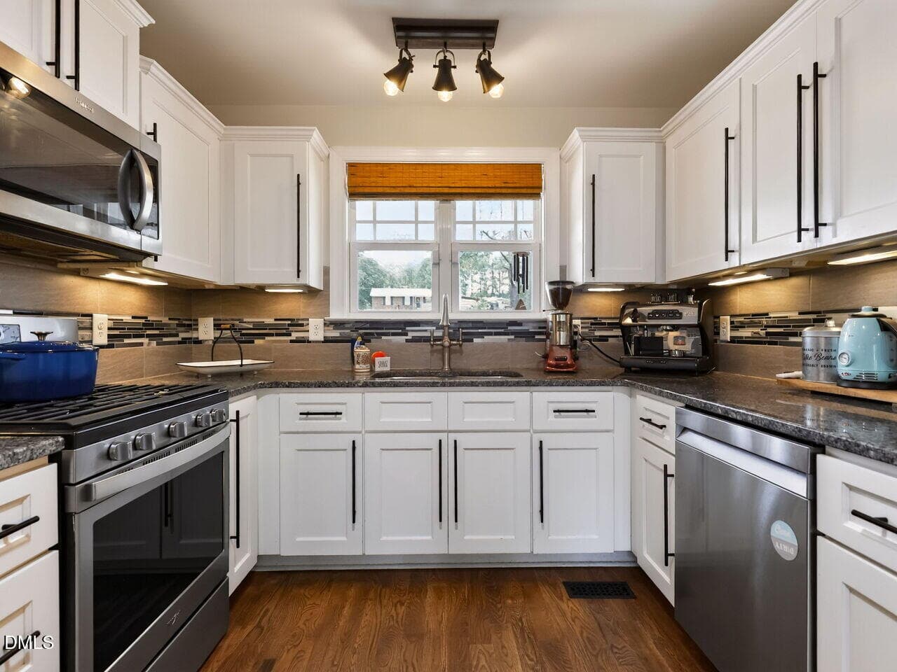 011-1280x960-kitchen - 2570 Tarheel Road, Benson, NC 27504, Benson