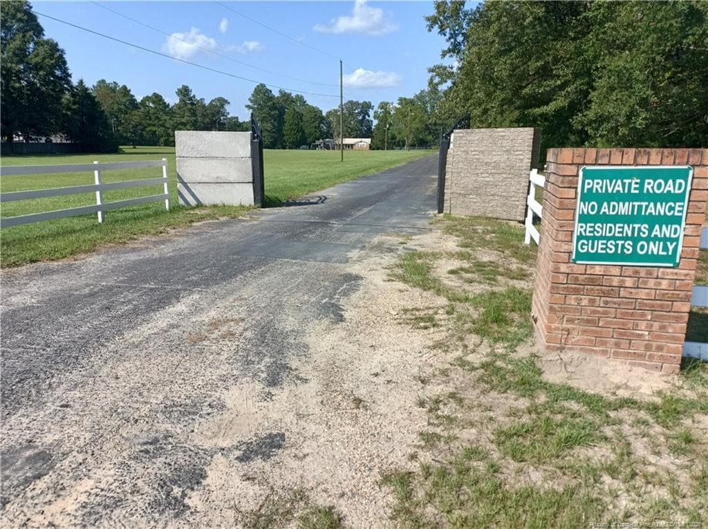 Photo 6 - 112 Lakeview Drive, Red Springs, NC 28377