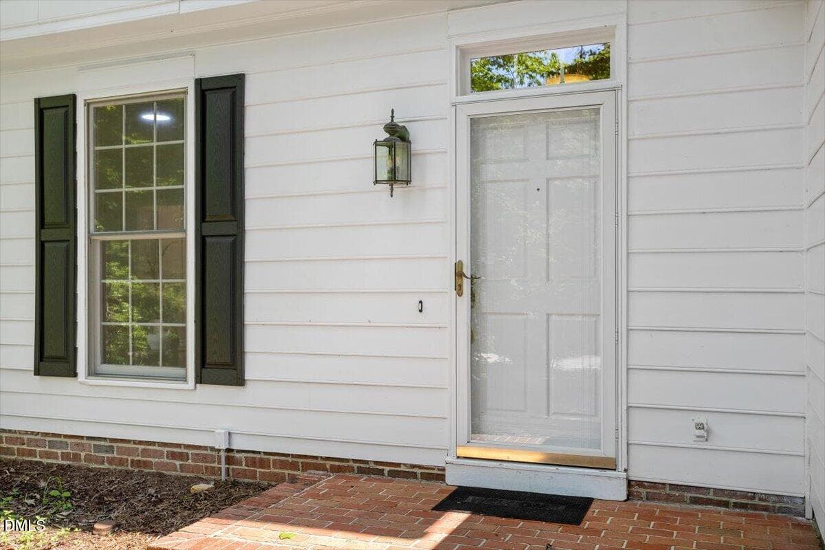 09-6810 Falconbridge Rd [3256204]_073020 - 6810 Falconbridge Road, Chapel Hill, NC 27517, Chapel Hill