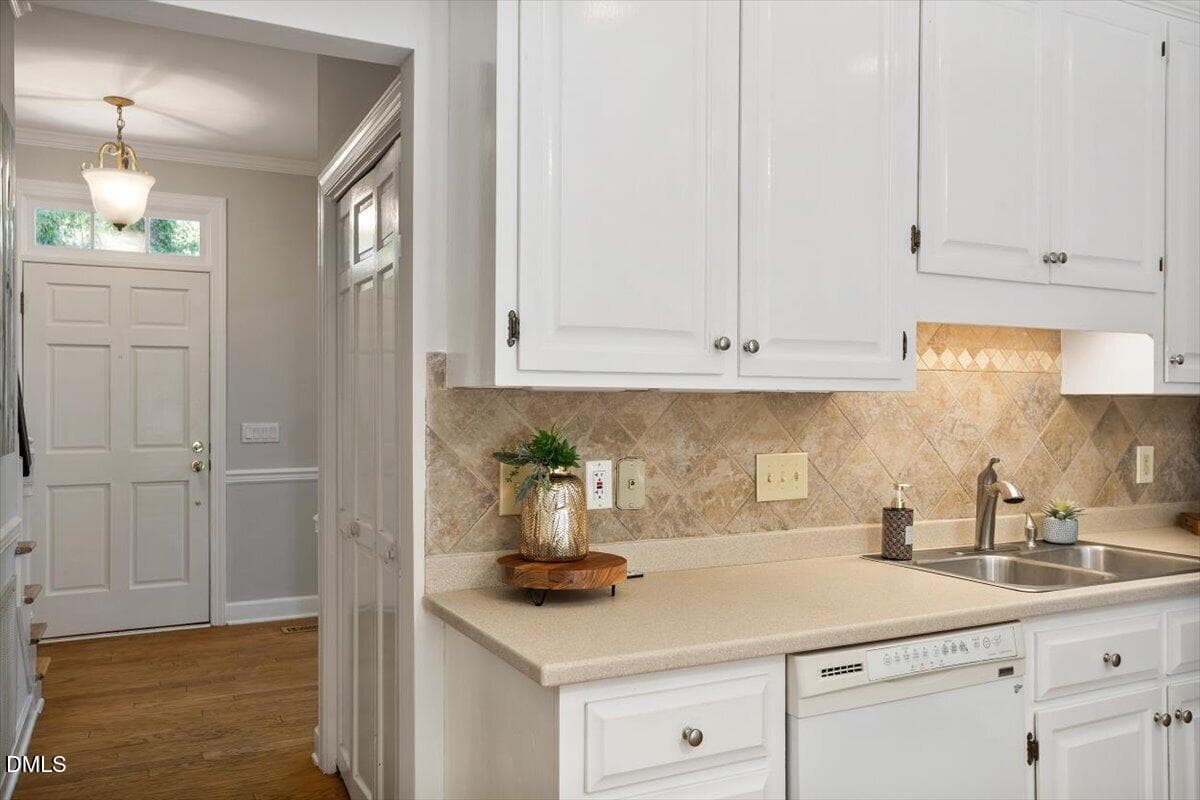 21-6810 Falconbridge Rd [3256204]_073020 - 6810 Falconbridge Road, Chapel Hill, NC 27517, Chapel Hill