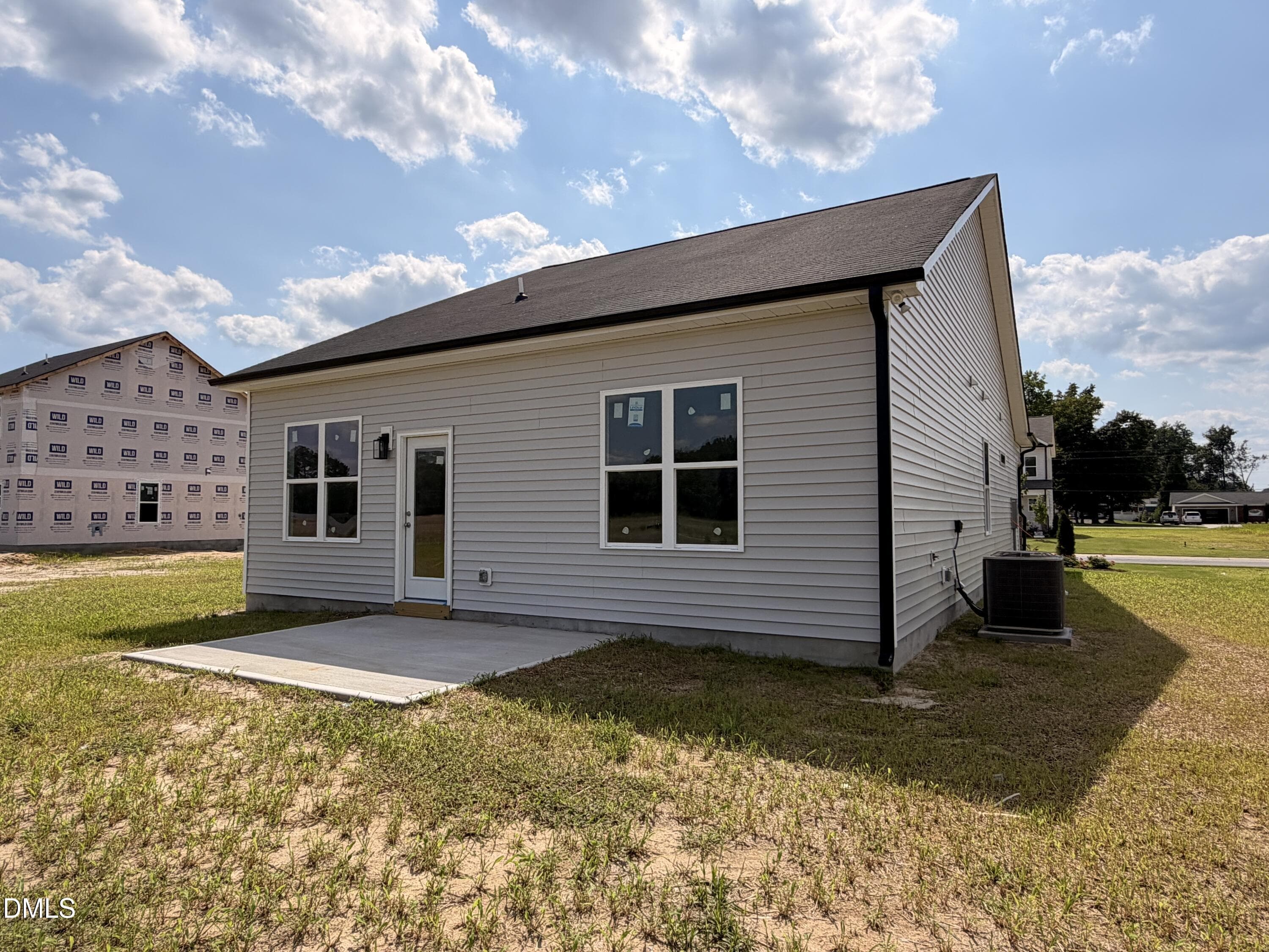 Move In Ready! - 60 W Coulter Court, Selma, NC 27576