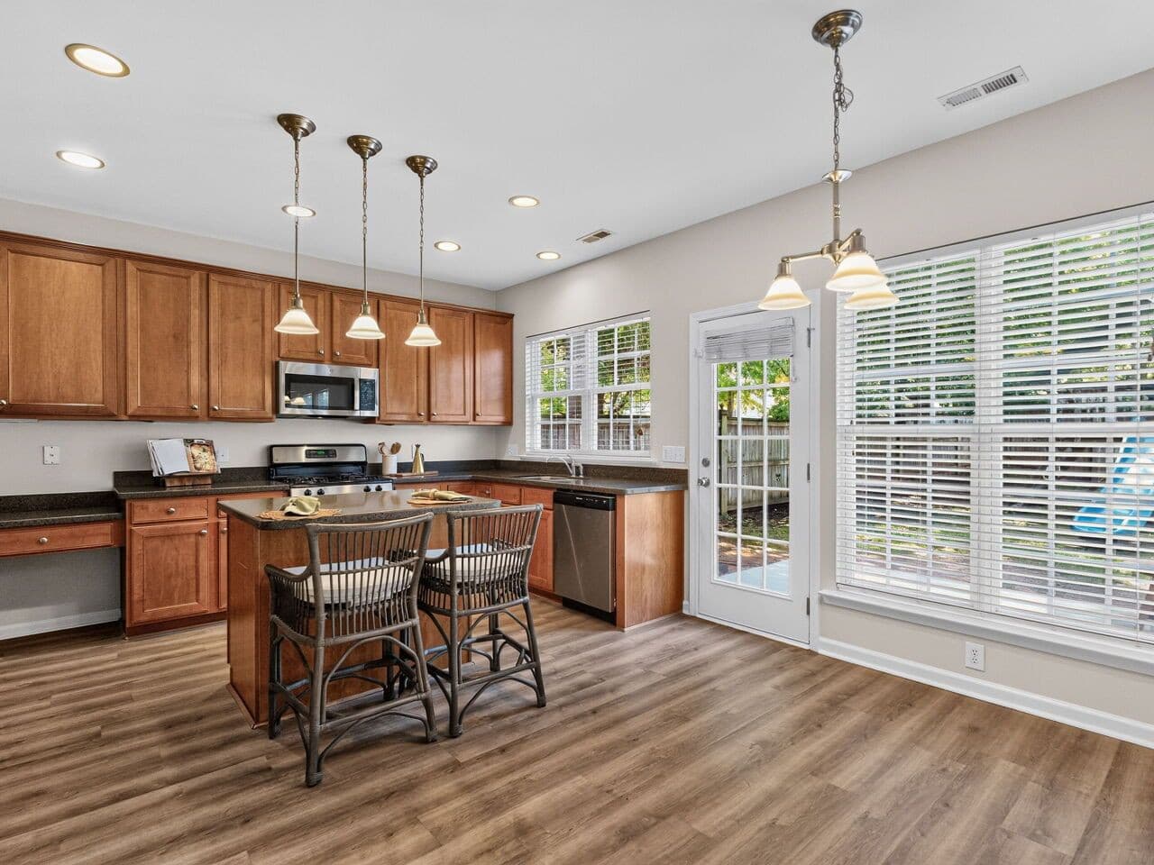 014-1280x960-breakfast-kitchen.jpg - 7803 Clover Creek Court, Raleigh, NC 27613, Raleigh
