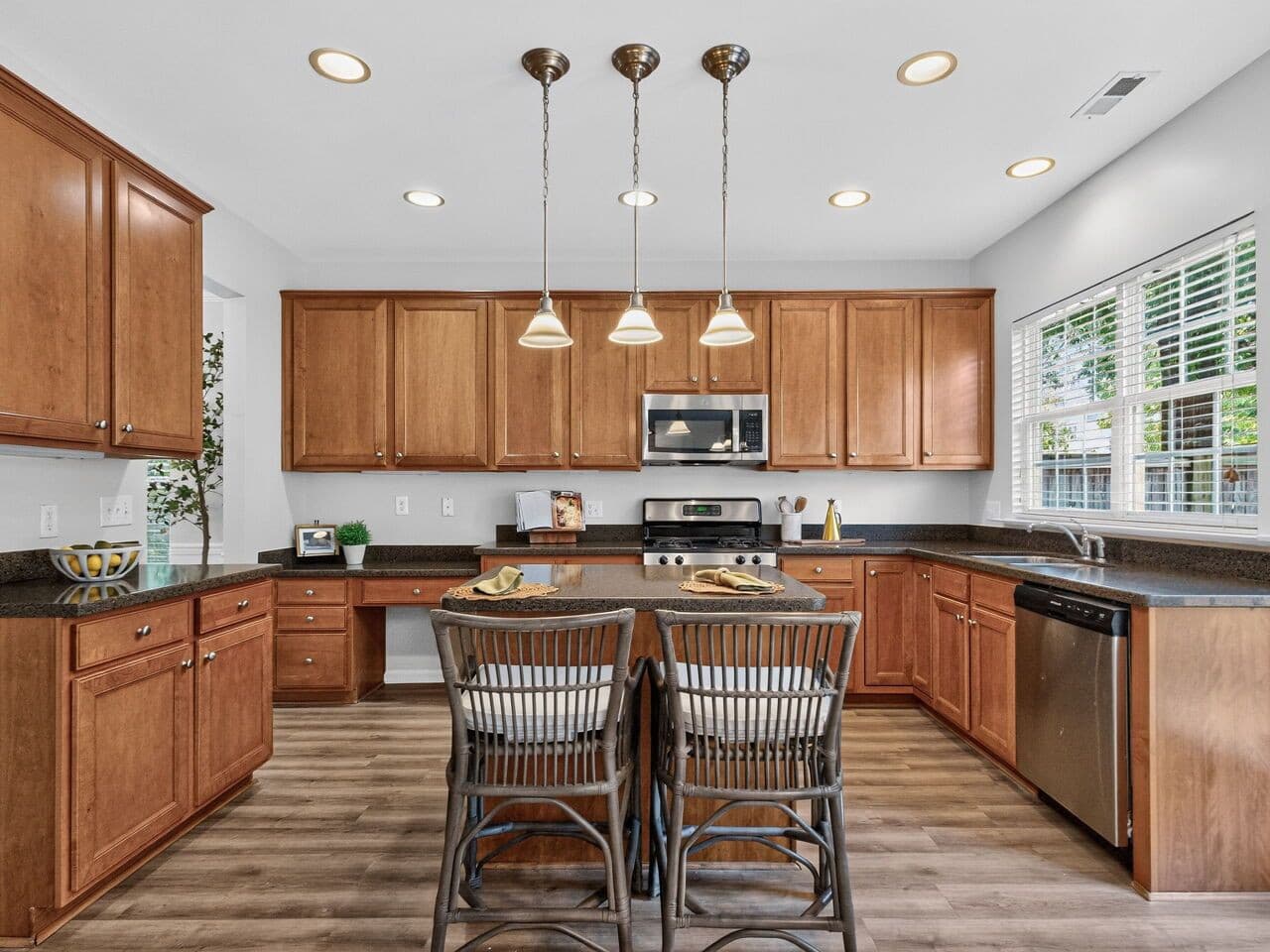 015-1280x960-kitchen.jpg - 7803 Clover Creek Court, Raleigh, NC 27613, Raleigh