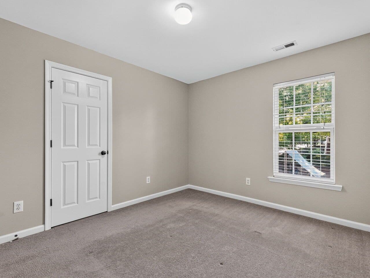 025-1280x960-bedroom.jpg - 7803 Clover Creek Court, Raleigh, NC 27613, Raleigh