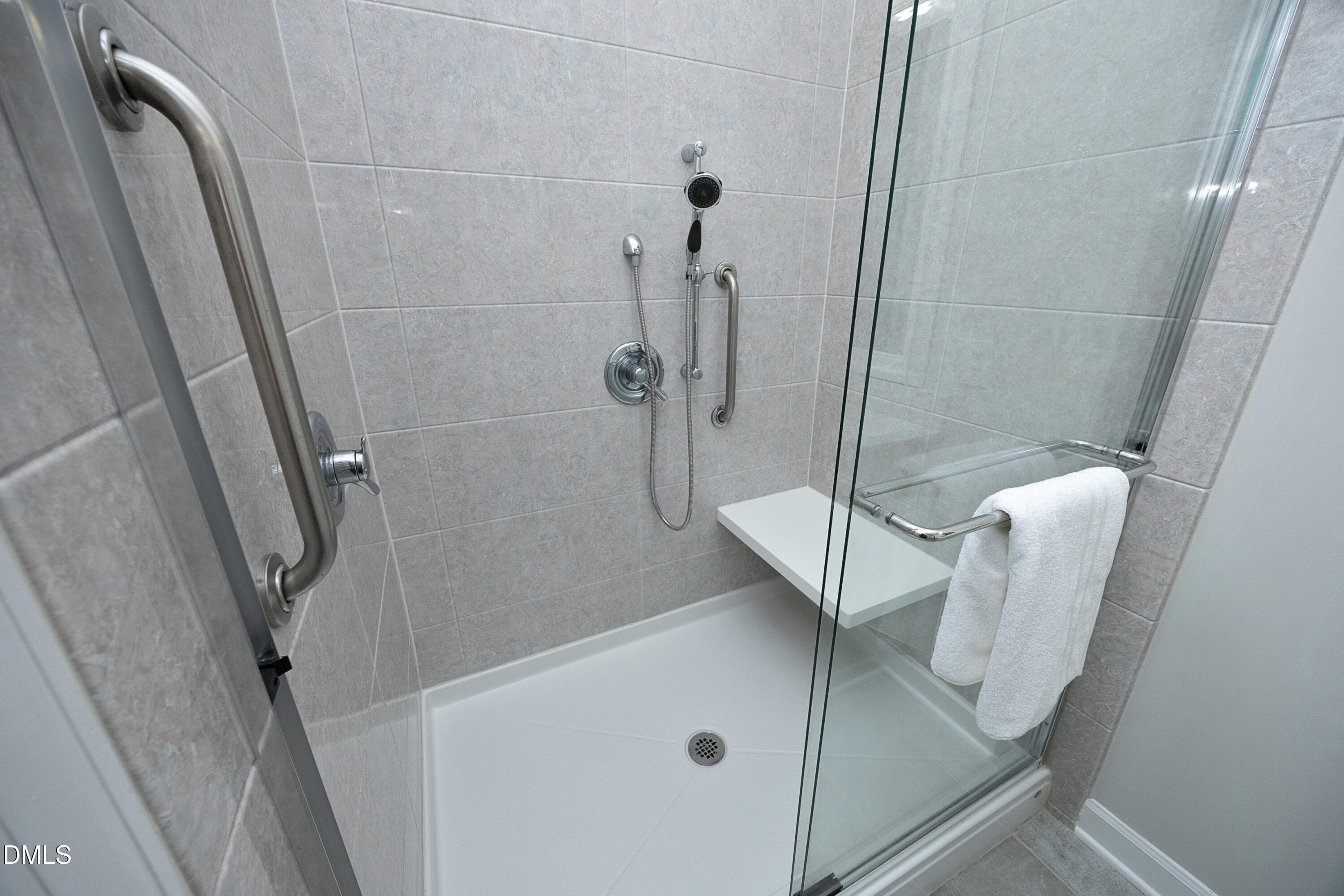 33Shower - 8725 Courage Court, Raleigh, NC 27615, Raleigh