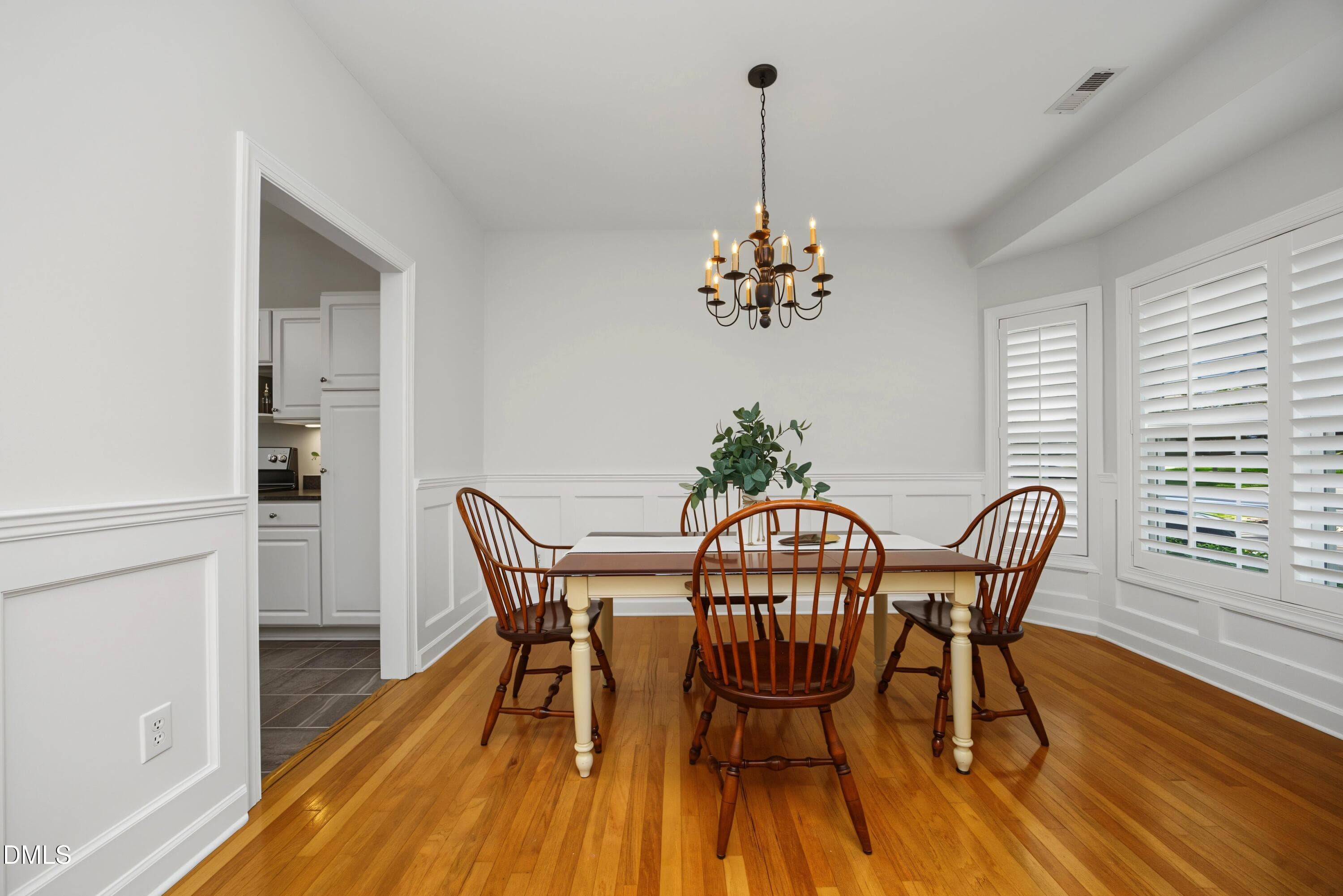 07Dining - 8725 Courage Court, Raleigh, NC 27615, Raleigh