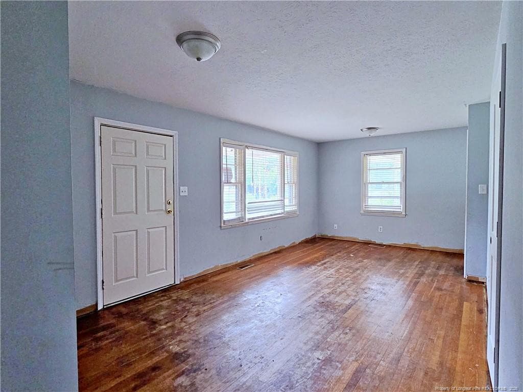 Photo 4 - 1814 Wayne Lane, Fayetteville, NC 28304, Fayetteville