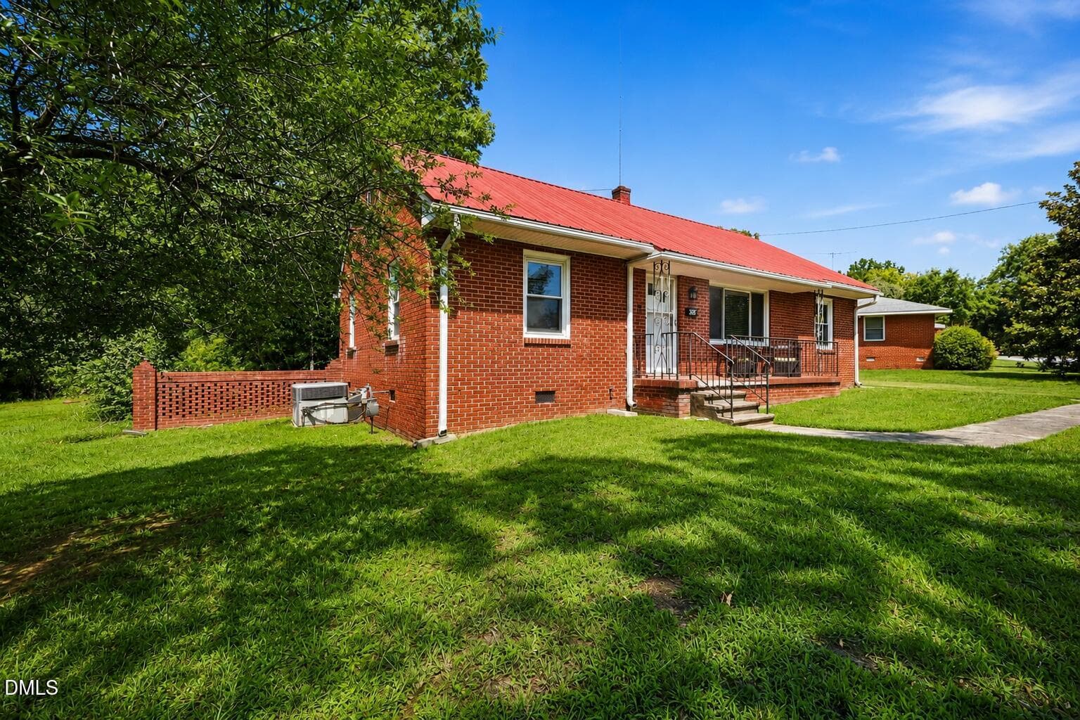 Front of Structure - 306 Oakgrove Drive, Graham, NC 27253