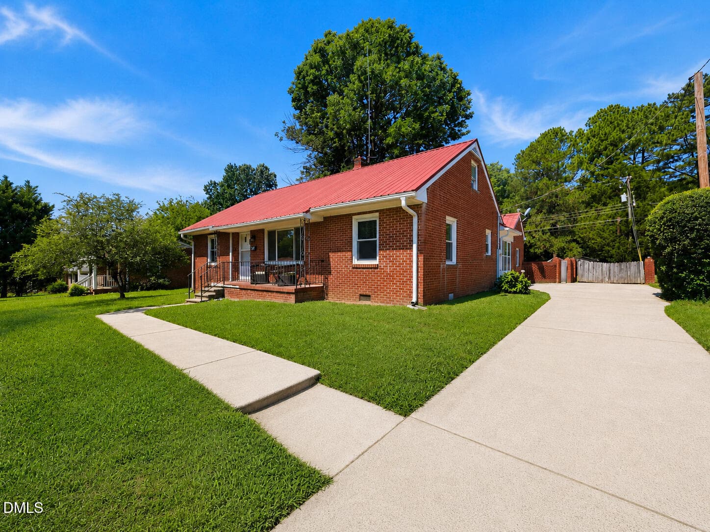 Front of Structure - 306 Oakgrove Drive, Graham, NC 27253