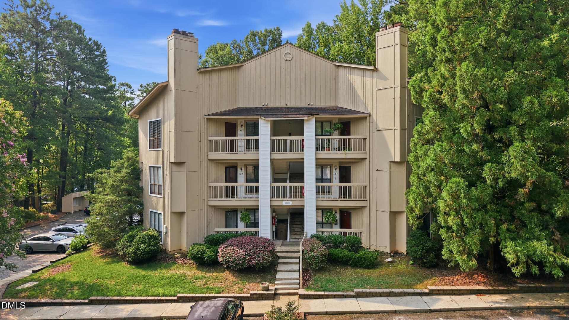 Building front - 132 New Kent Place, Cary, NC 27511