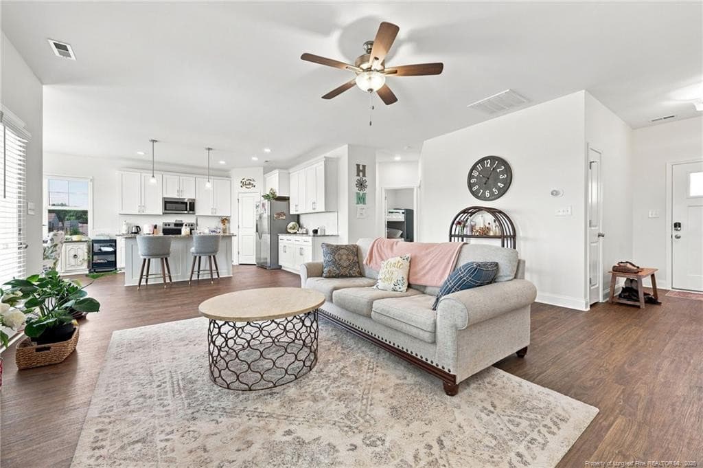 Living room - 18 Mossy Bridge Court, Lillington, NC 27546