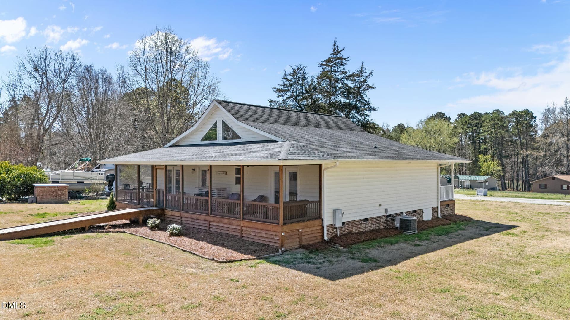 4-web-or-mls-04-DJI_20260318132806_0131_ - 35 Hummingbird Lane, Henderson, NC 27537