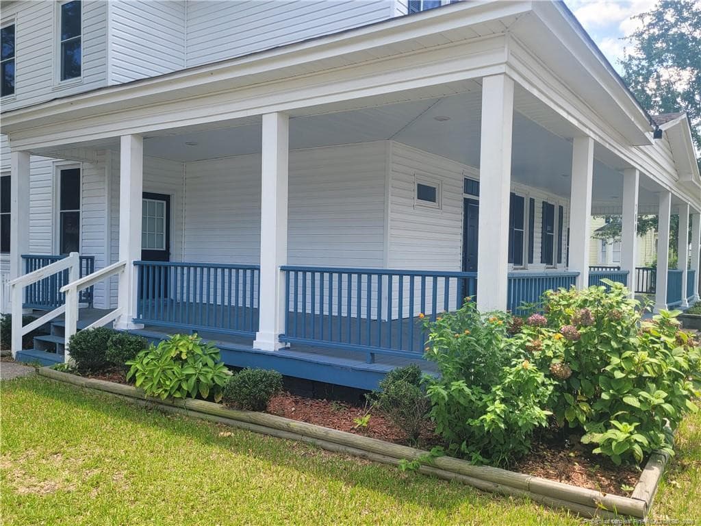 Photo 2 - 708 N Cedar Street, Lumberton, NC 28358