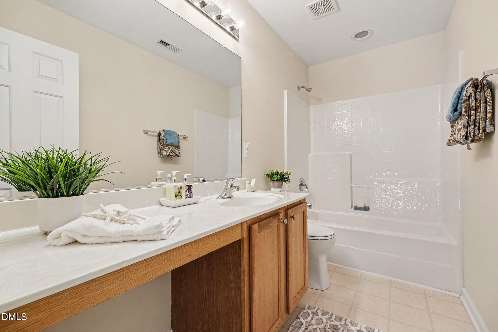 028_file_6848 - 9 Alexis Court, Durham, NC 27703