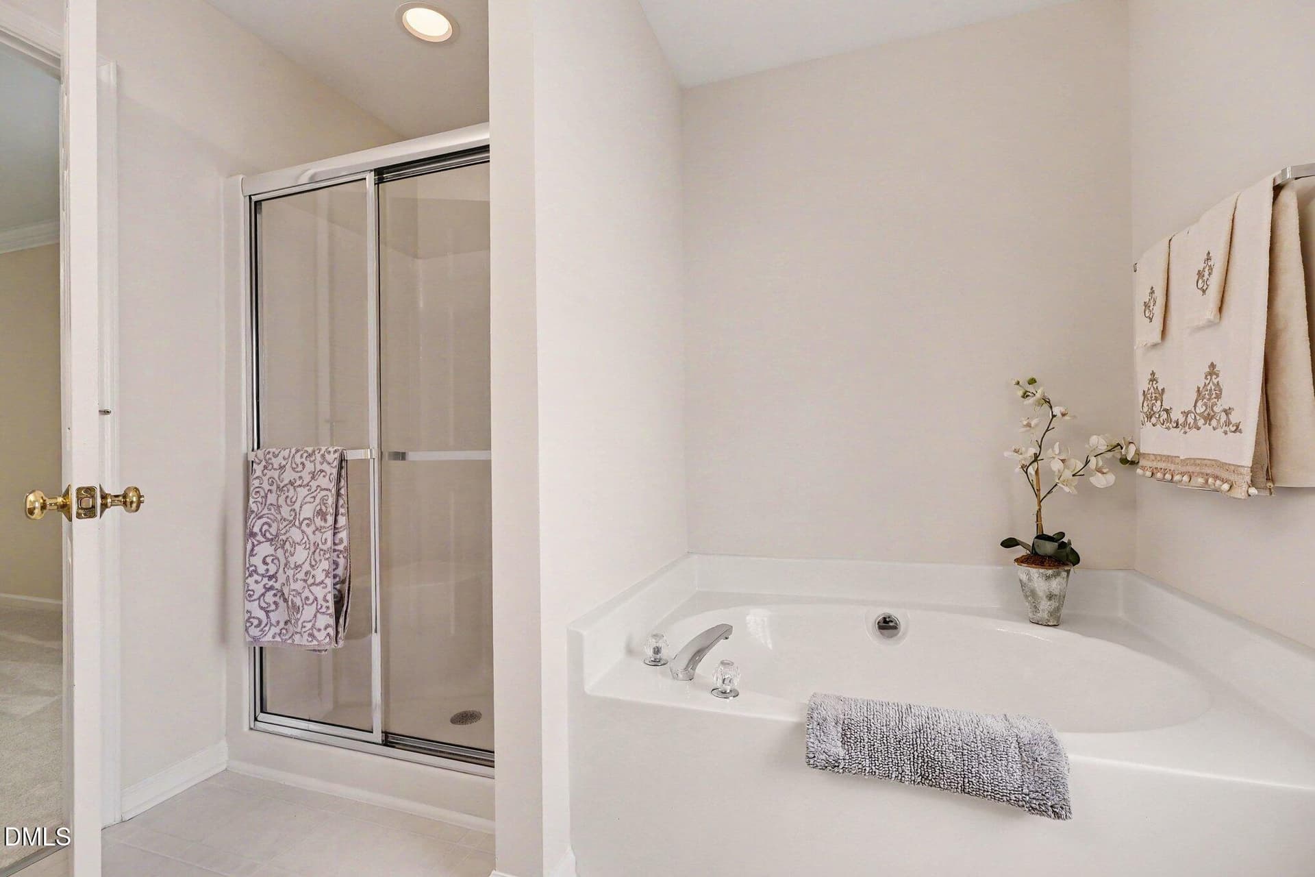 029_file_2199 - 9 Alexis Court, Durham, NC 27703