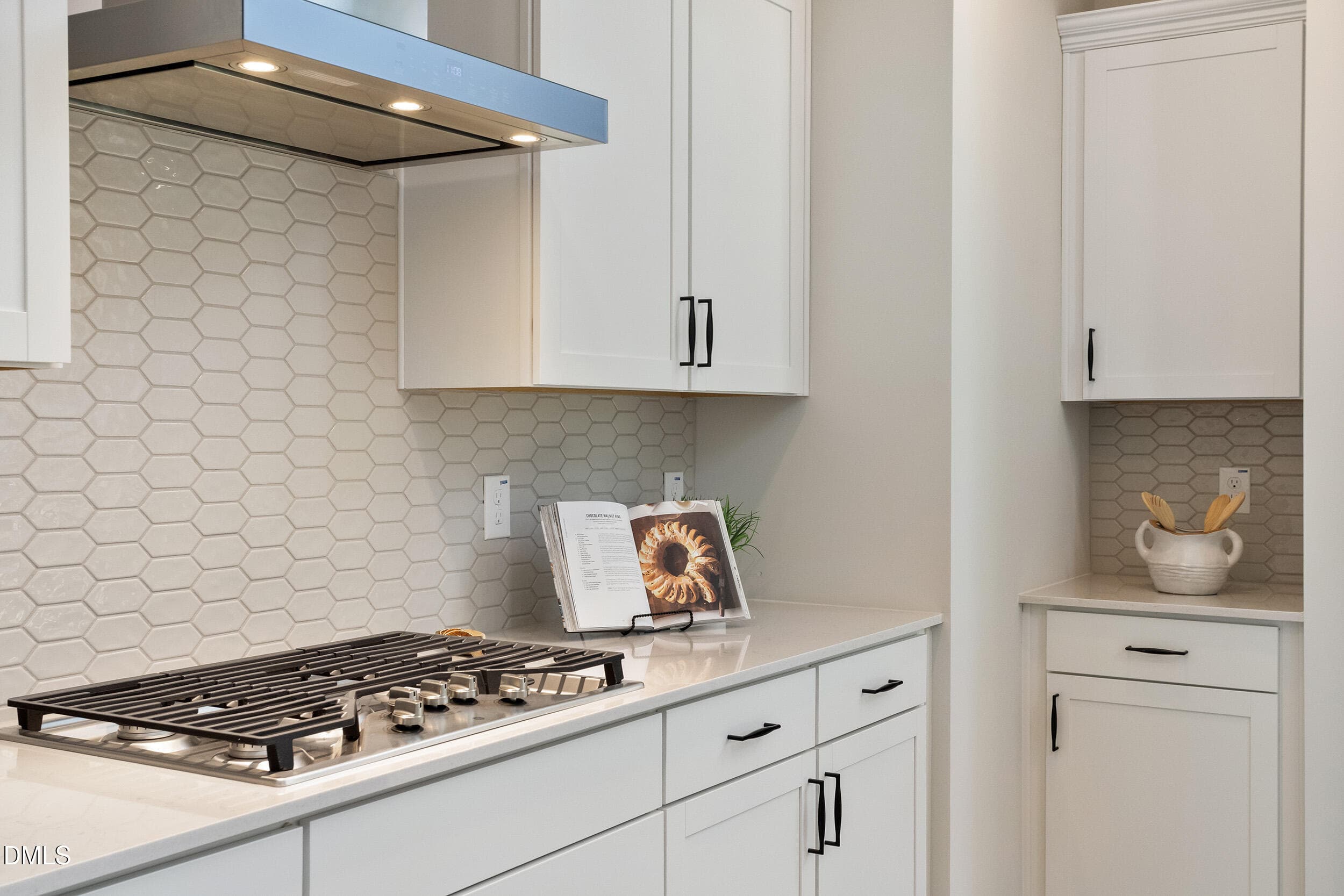 Kitchen Range - Hydrangea C - Ovation at - 601 Lanceleaf Lane 9, Durham, NC 27703, Durham