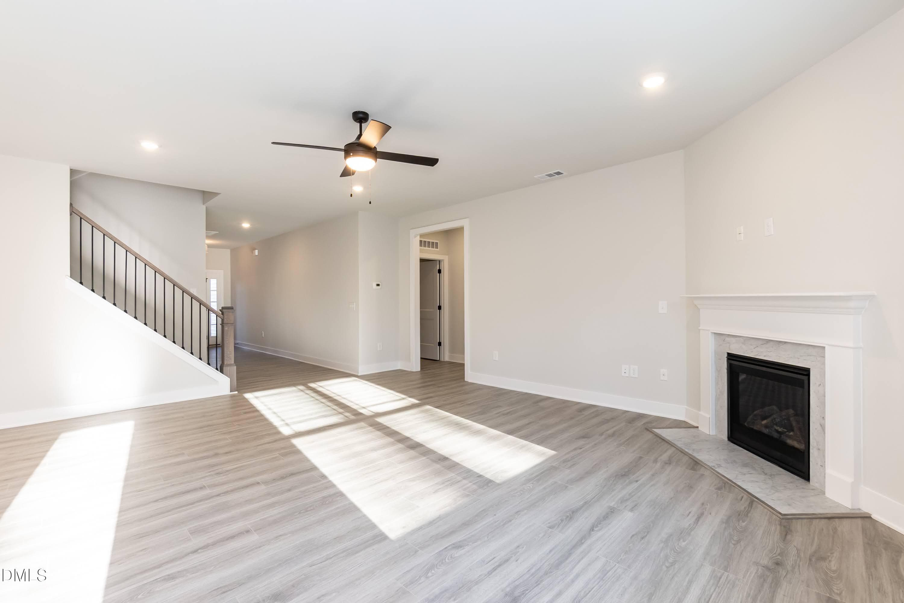 Living 03 - 64 Killarney Avenue, Lillington, NC 27546