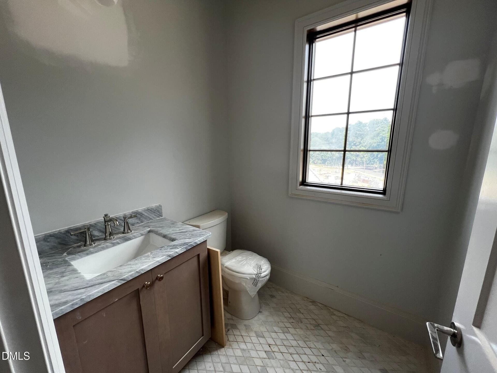 main level powder room - 1324 Eldon Circle, Durham, NC 27707