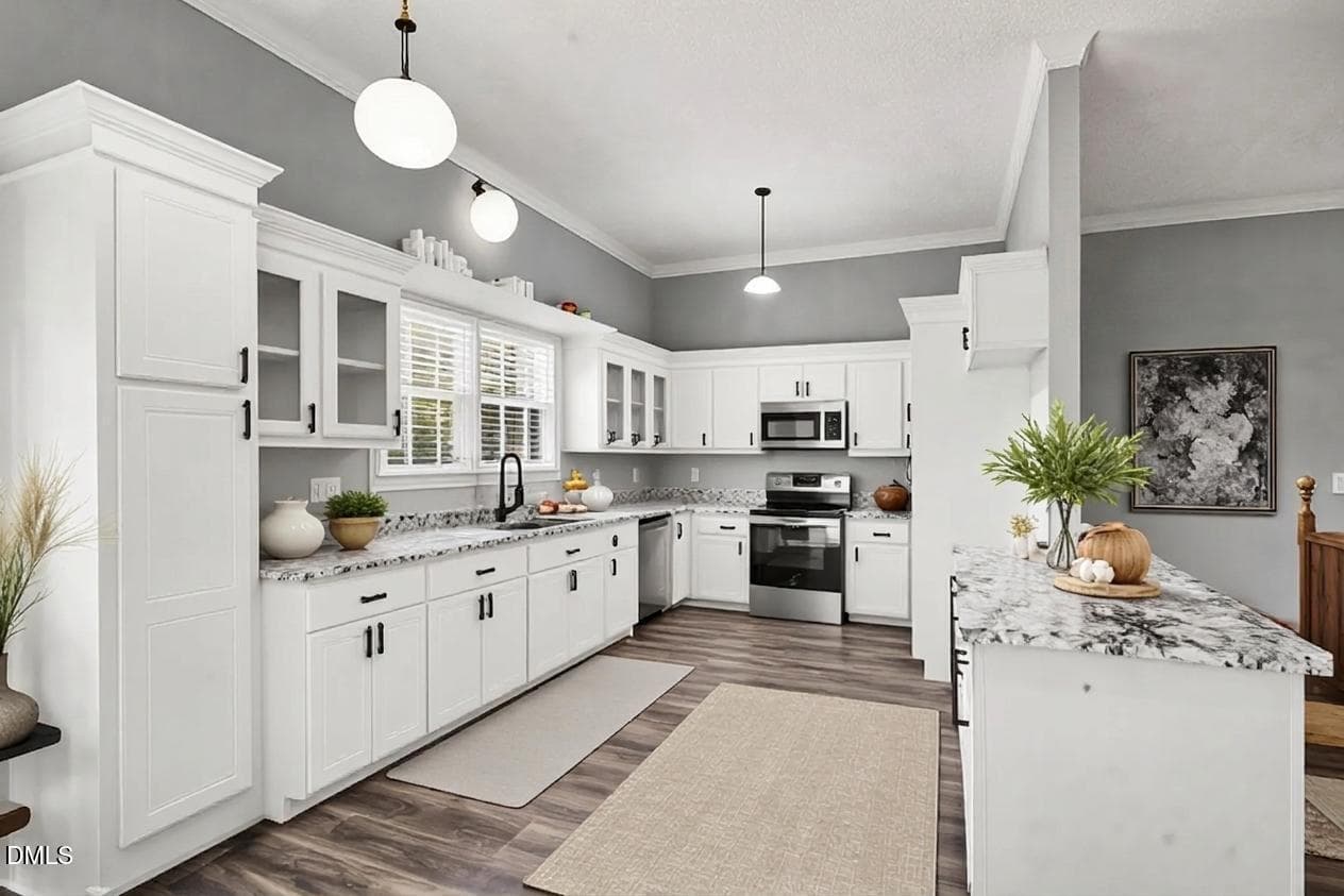 Virtually staged - 12821 N Carolina 242 Highway S, Bladenboro, NC 28320