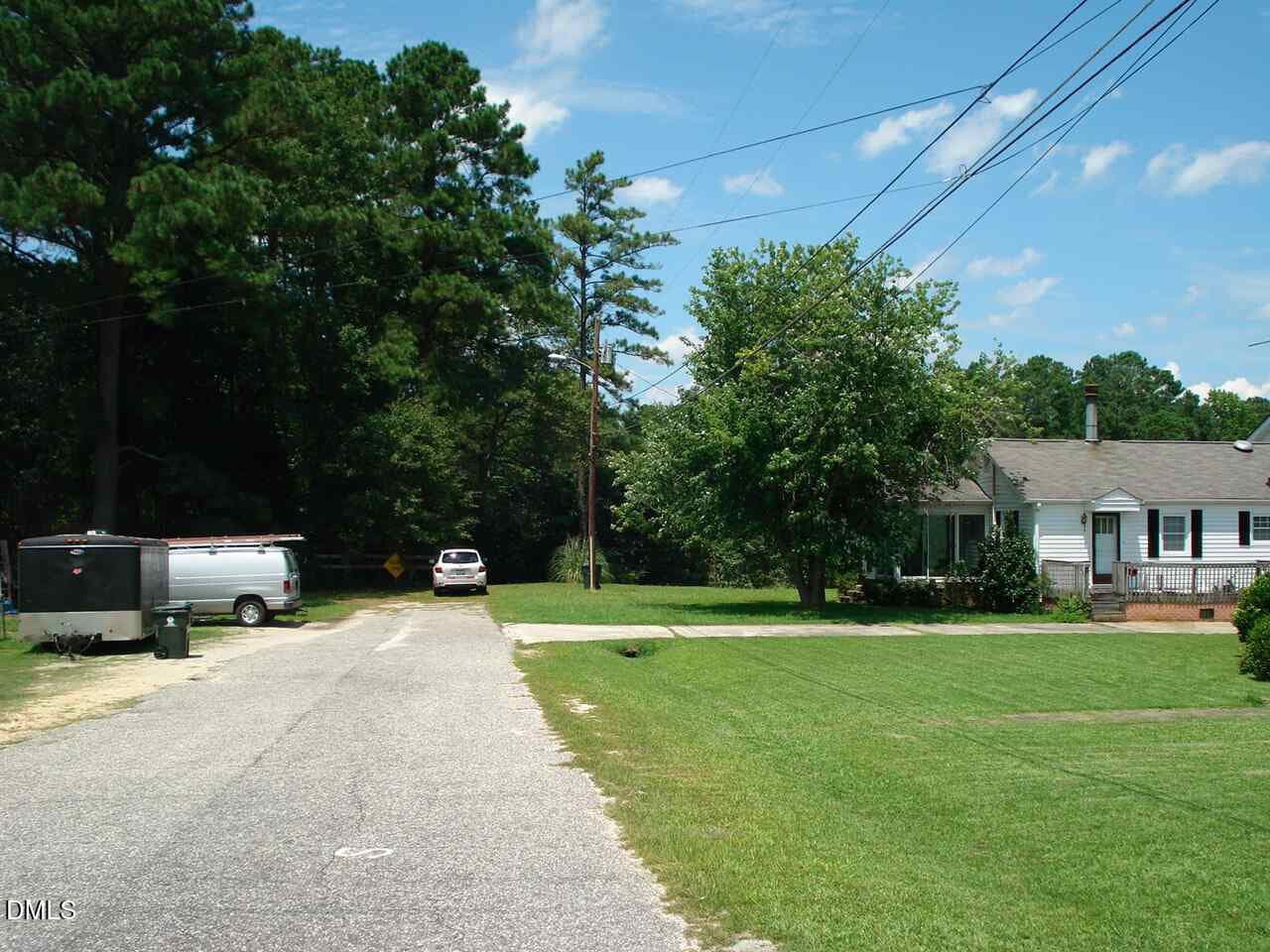 18 - 00 E Jackson Boulevard, Erwin, NC 28339
