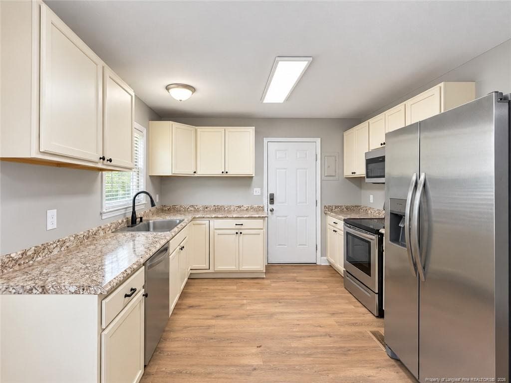 Photo 6 - 4438 Wellington Drive, Fayetteville, NC 28314, Fayetteville