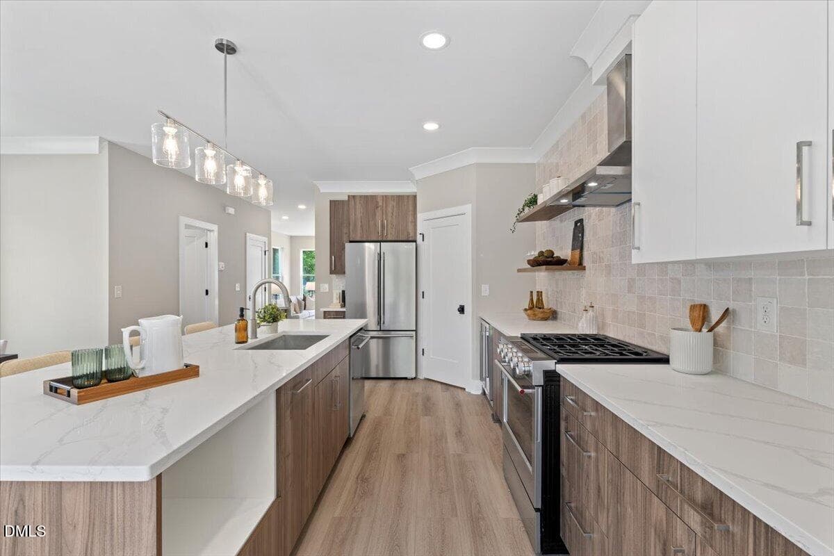Kitchen - 720 Oakwood Avenue 101, Raleigh, NC 27601, Raleigh