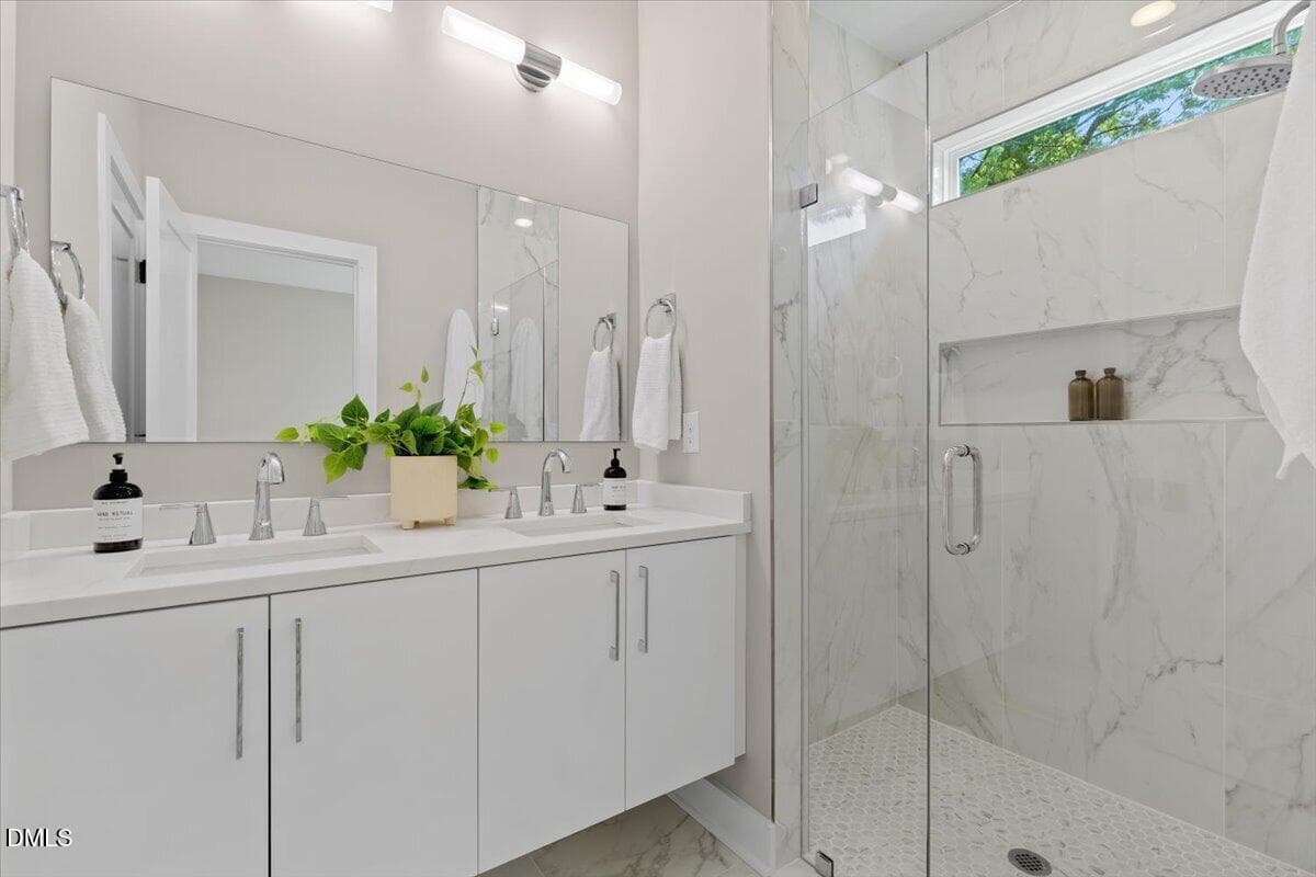 Bathroom - 720 Oakwood Avenue 101, Raleigh, NC 27601, Raleigh