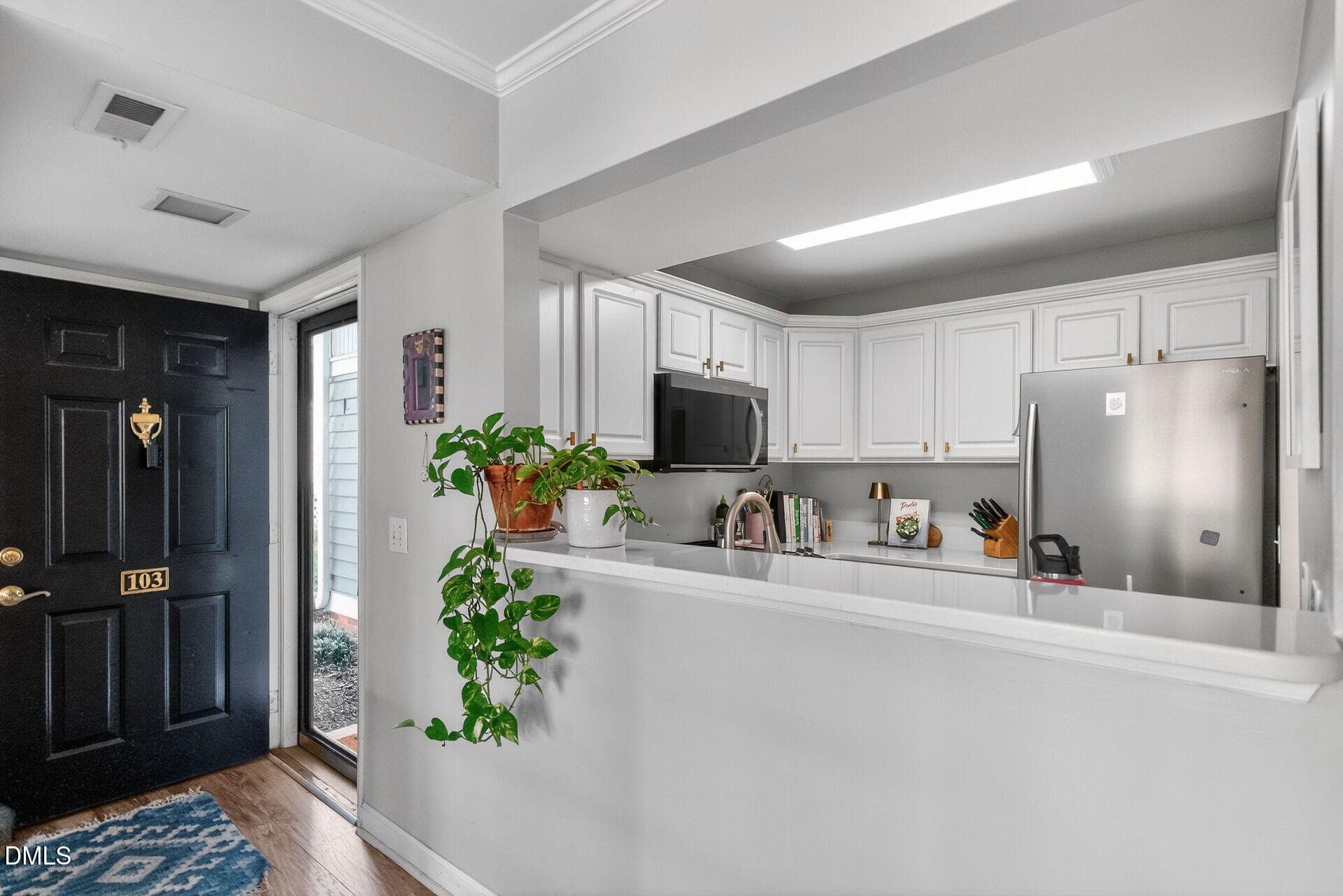 005-1920x1080-foyer-kitchen - 1111 Parkridge Lane 103, Raleigh, NC 27605, Raleigh