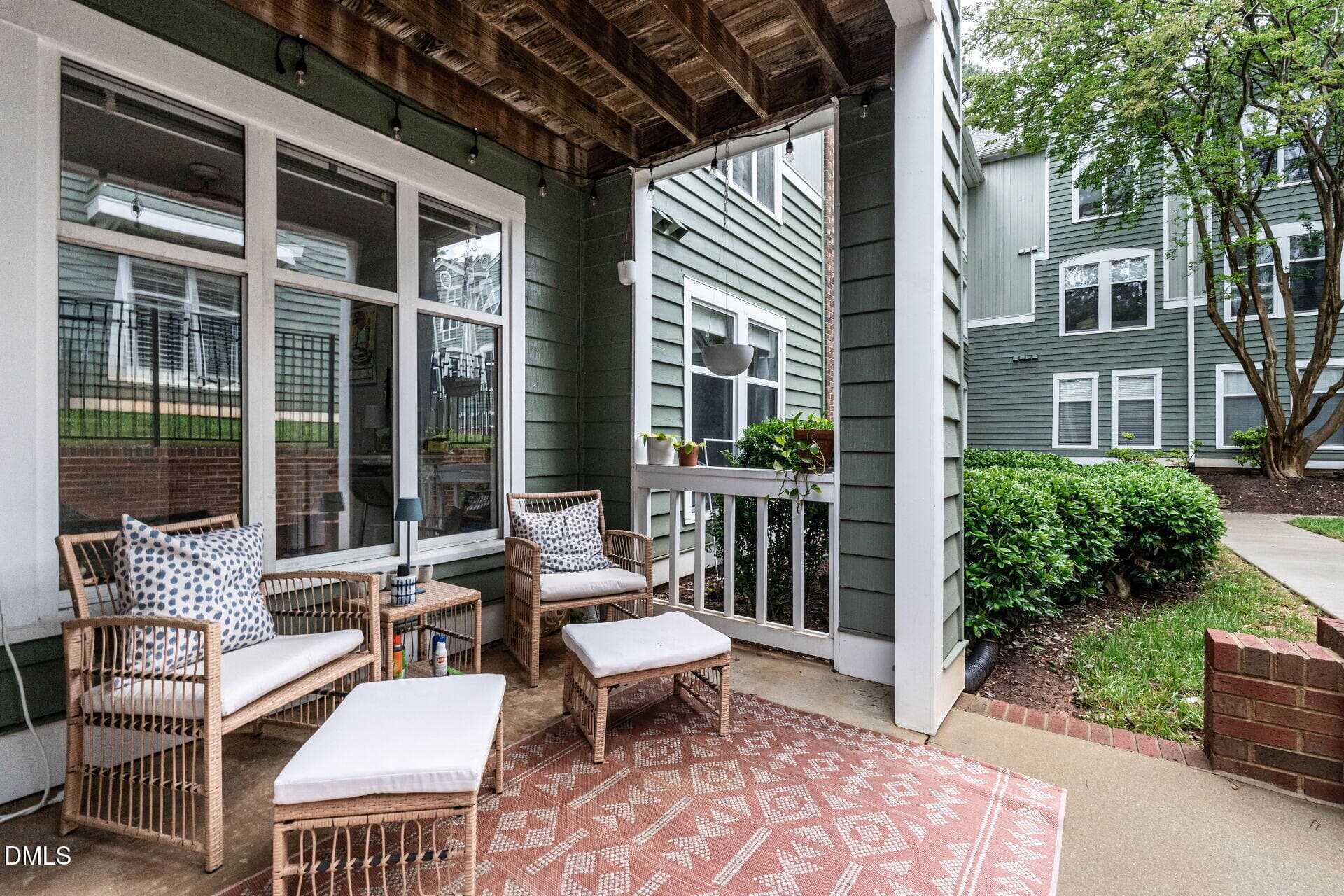 022-1920x1080-patio - 1111 Parkridge Lane 103, Raleigh, NC 27605, Raleigh