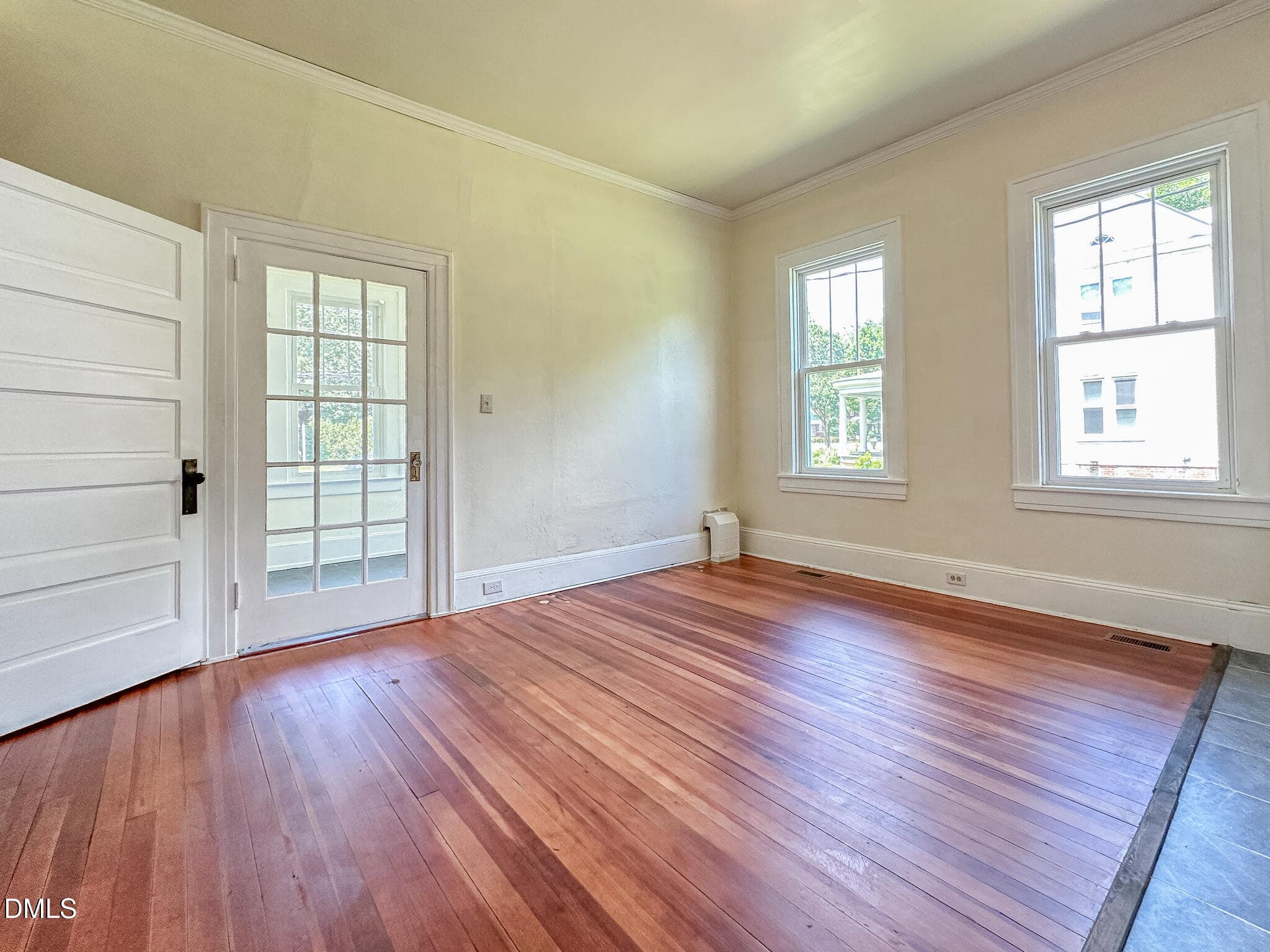 Dining - 328 N Main Street, Warrenton, NC 27589