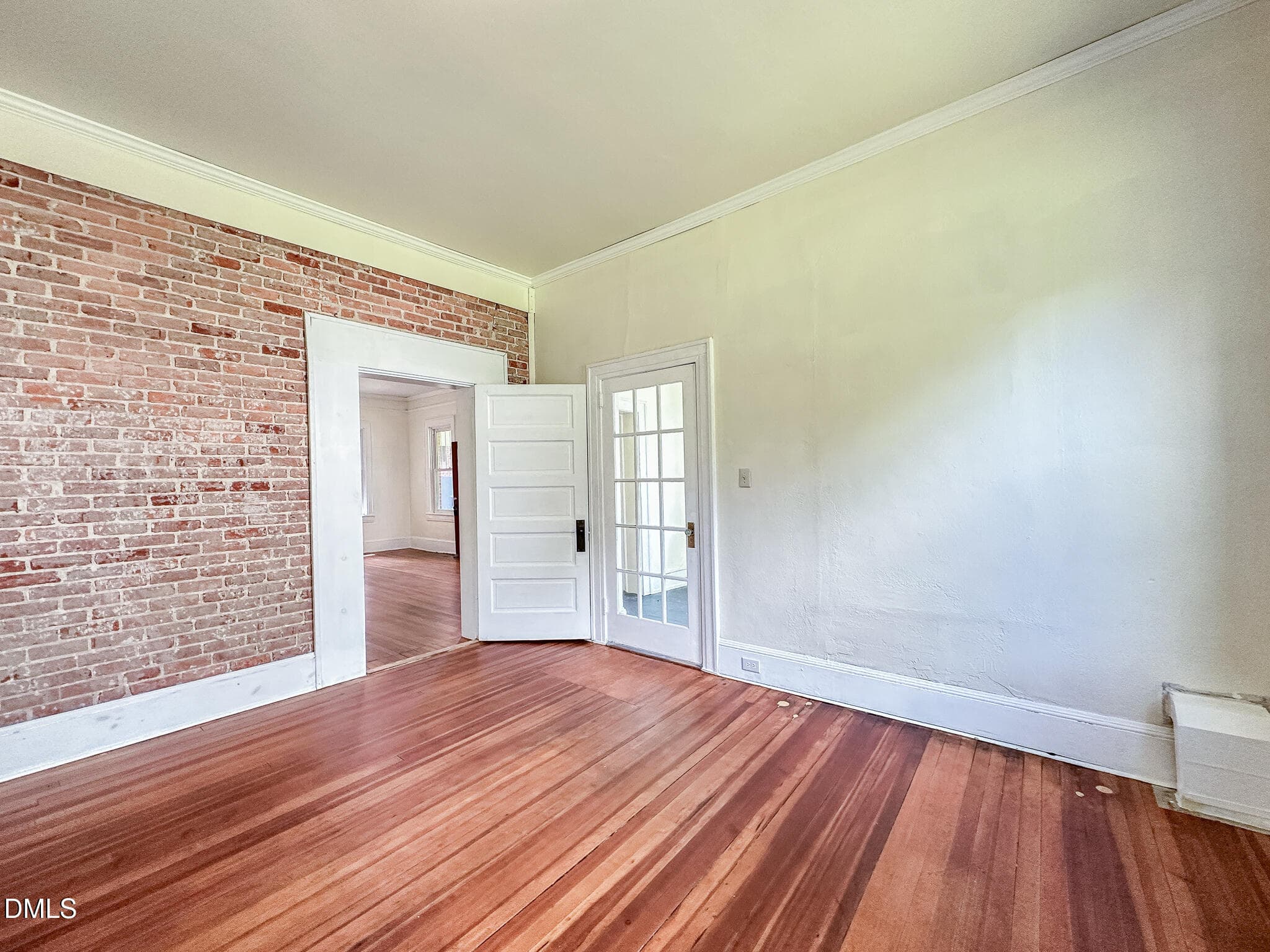 Dining - 328 N Main Street, Warrenton, NC 27589