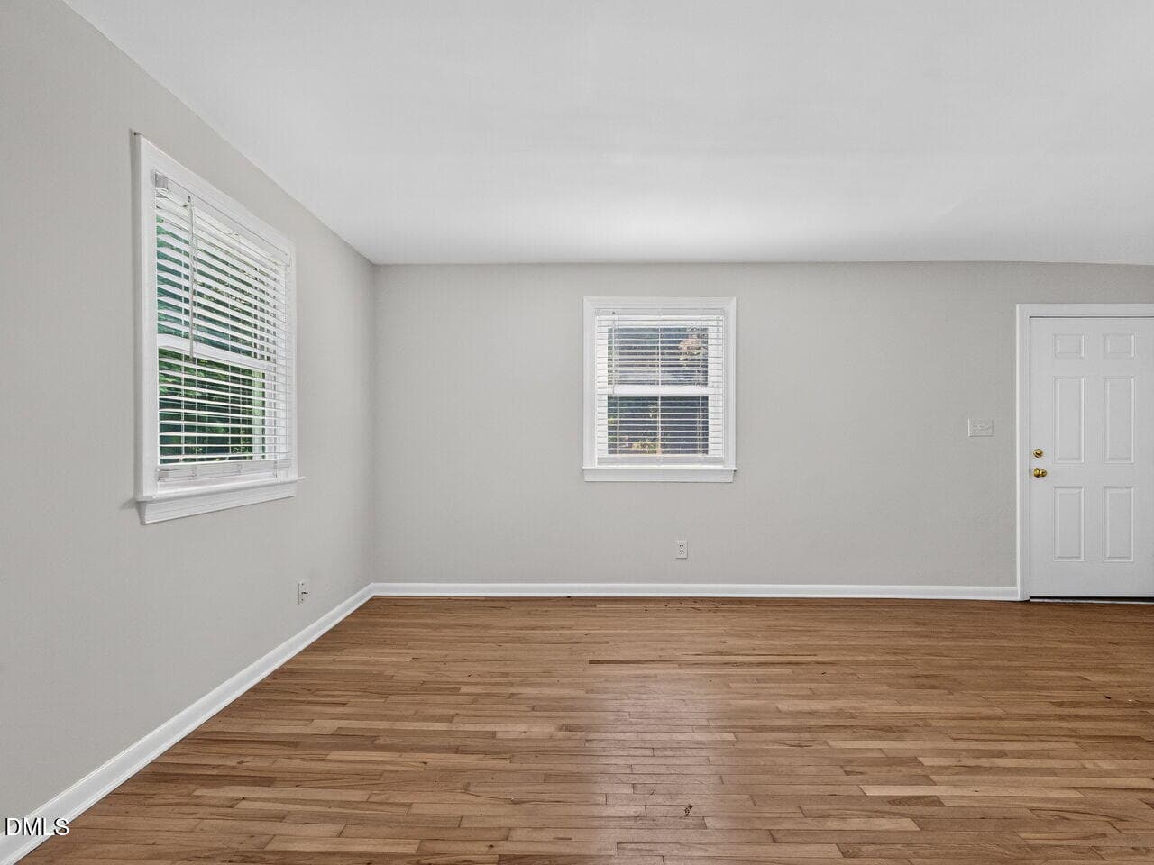 005-1280x960-living-room - 1019 St Marys Street, Raleigh, NC 27605, Raleigh