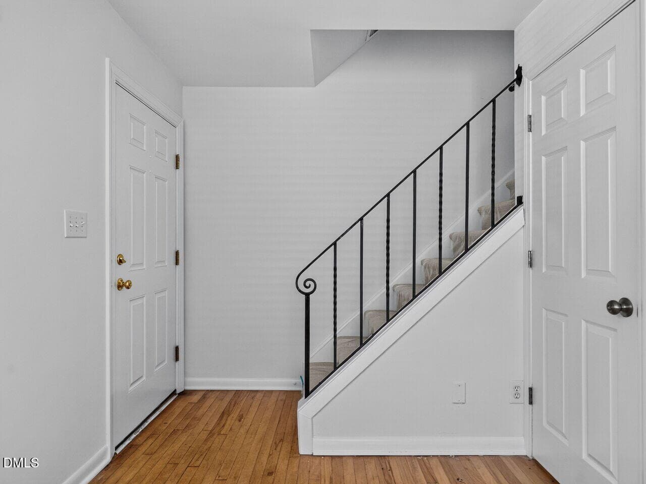 003-1280x960-foyer - 1019 St Marys Street, Raleigh, NC 27605, Raleigh