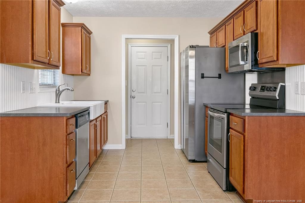Photo 13 - 1482 Avoncroft Drive, Fayetteville, NC 28306, Fayetteville