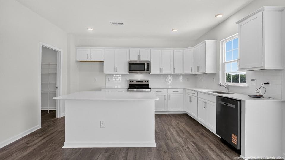 Photo 8 - 706 Lazy Elm Lane, Aberdeen, NC 28315