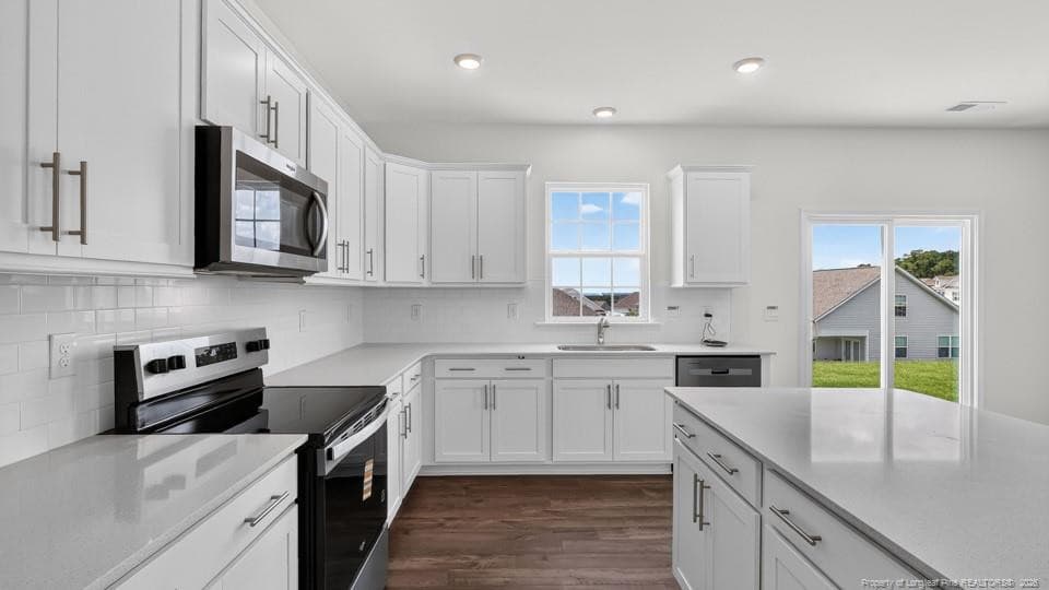 Photo 10 - 706 Lazy Elm Lane, Aberdeen, NC 28315