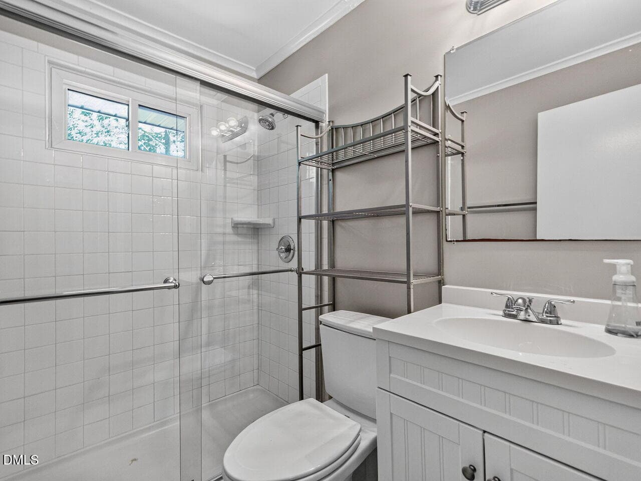 014-1280x960-primary-bath - 813 Daniels C, Raleigh, NC 27605, Raleigh