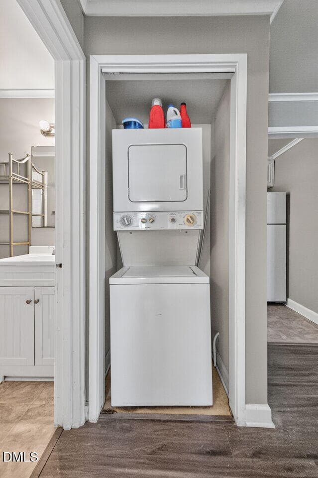 013-1280x960-laundry - 813 Daniels C, Raleigh, NC 27605, Raleigh